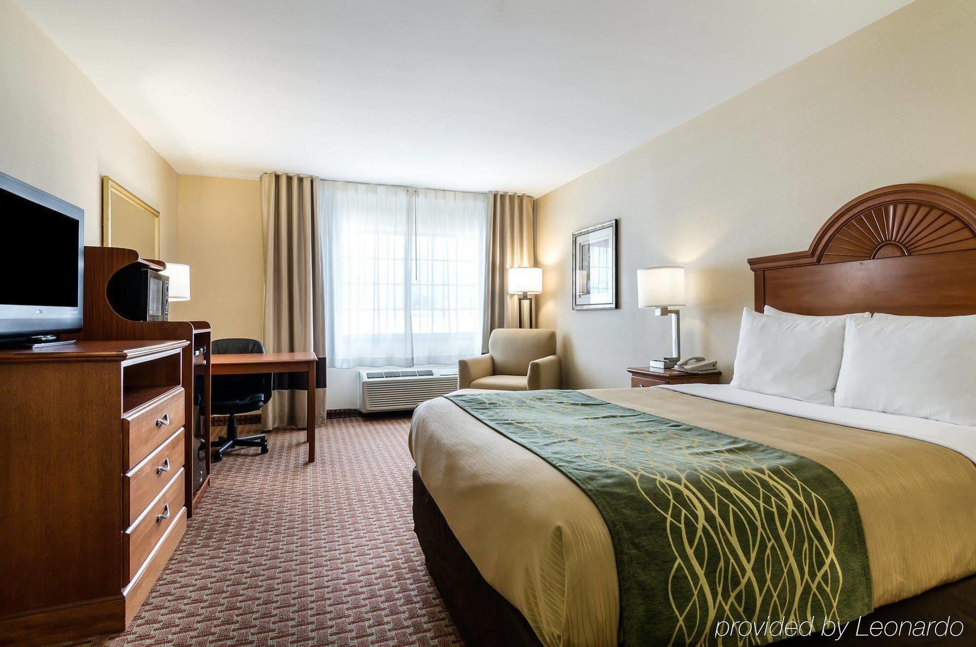 Super 8 By Wyndham Great Bend Hotel Ngoại thất bức ảnh